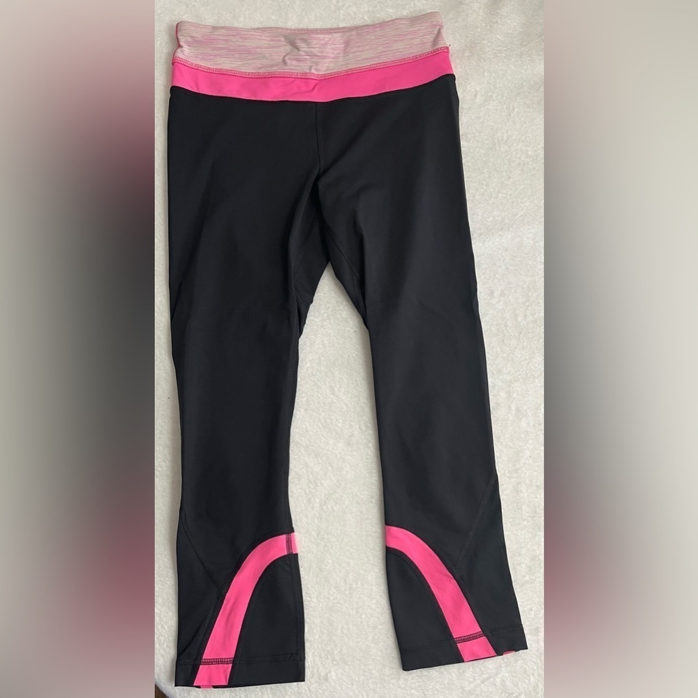 Lululemon Run Inspire crop black and pink leggings EUC - Picture 3 of 7
